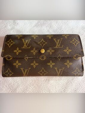 Louis Vuitton Monogram Continental Wallet Preloved condition